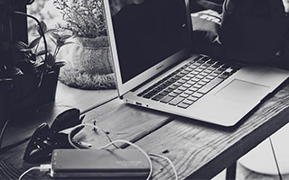 开云体育app-SHR横扫TL，Huni高光表现