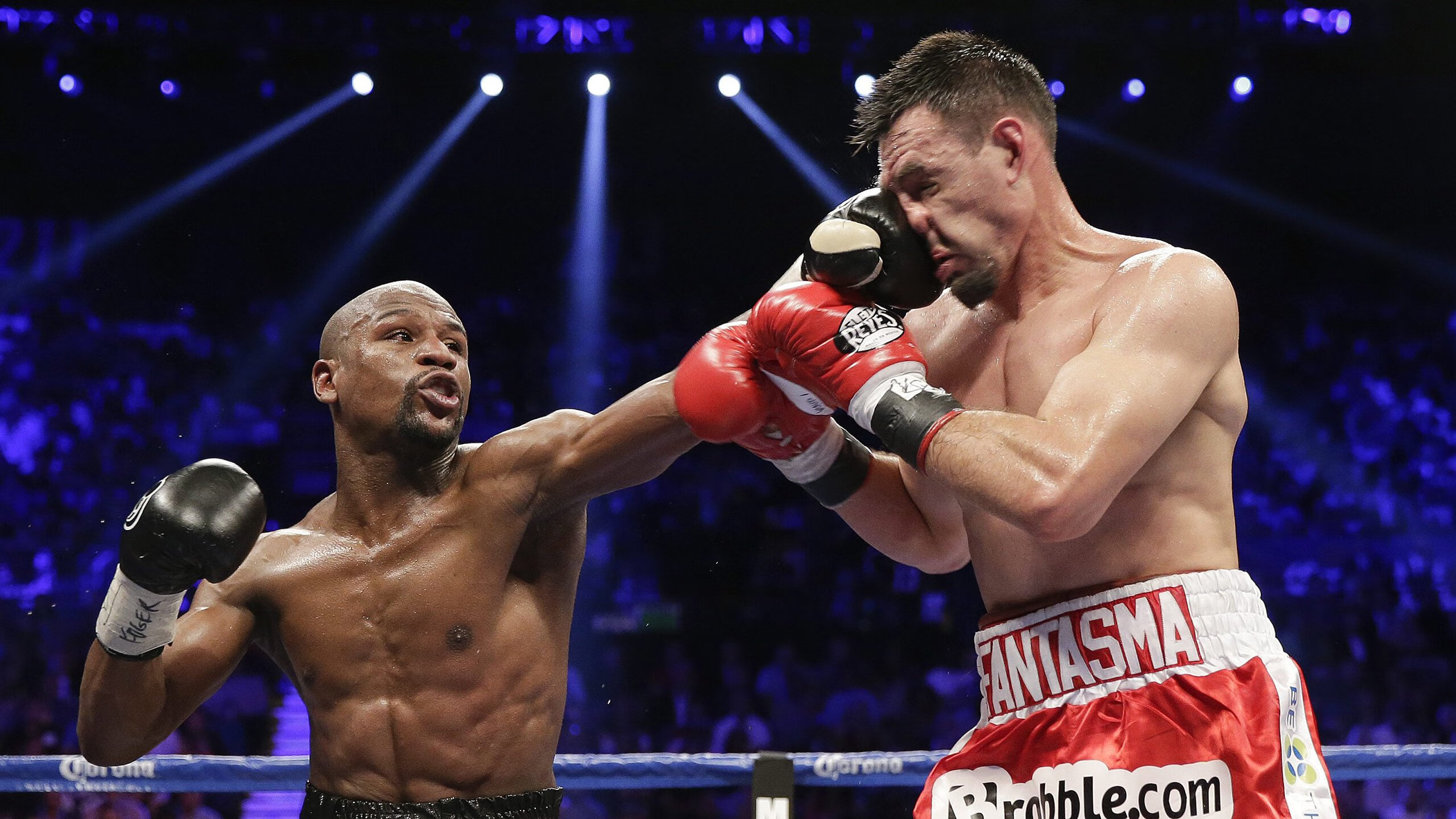 绝命战场上的炼狱之路，字母哥用最原始的方式，重塑西决钢筋铁骨